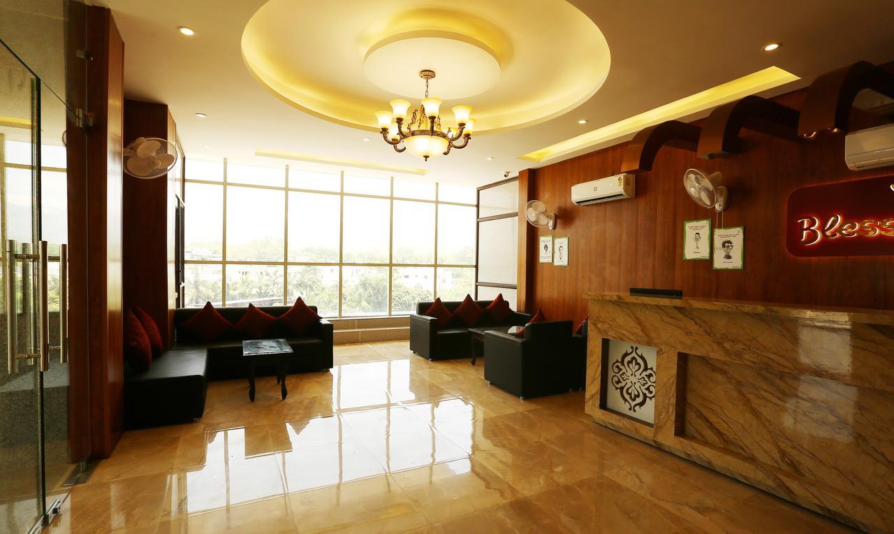 Treebo Blessing Bells Hotel Dehradun Exterior foto
