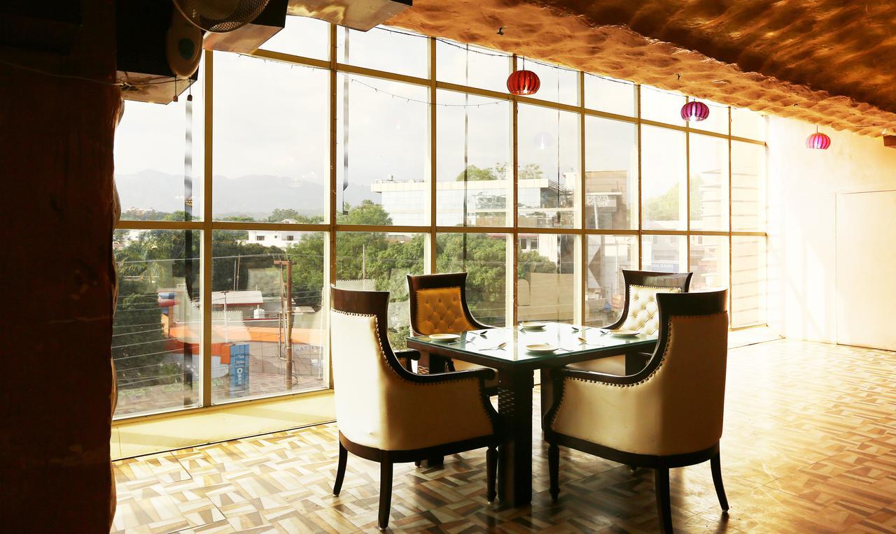 Treebo Blessing Bells Hotel Dehradun Exterior foto
